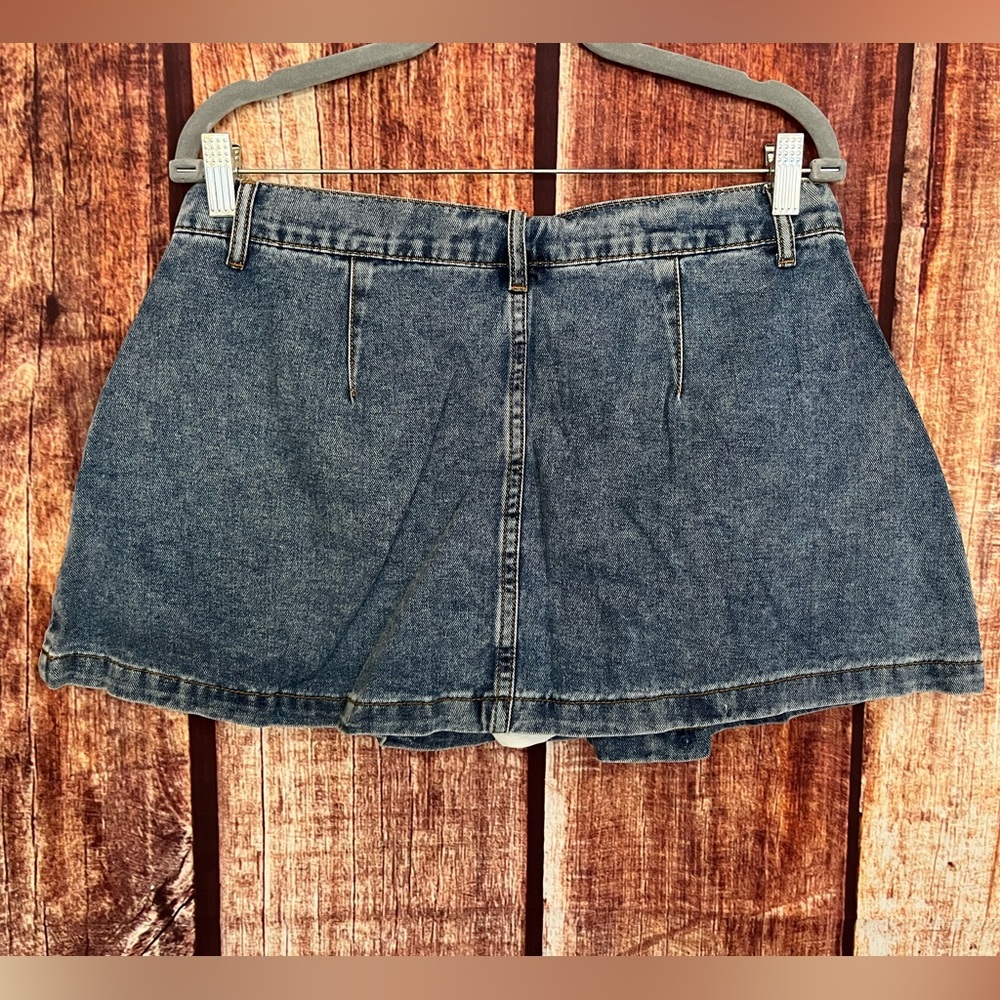 Steve Madden | NWT Marlowe Denim Mini Skort - Picture 4 of 11